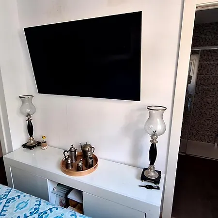 Bed & Breakfast Superior Room With Ensuite Bathroom *